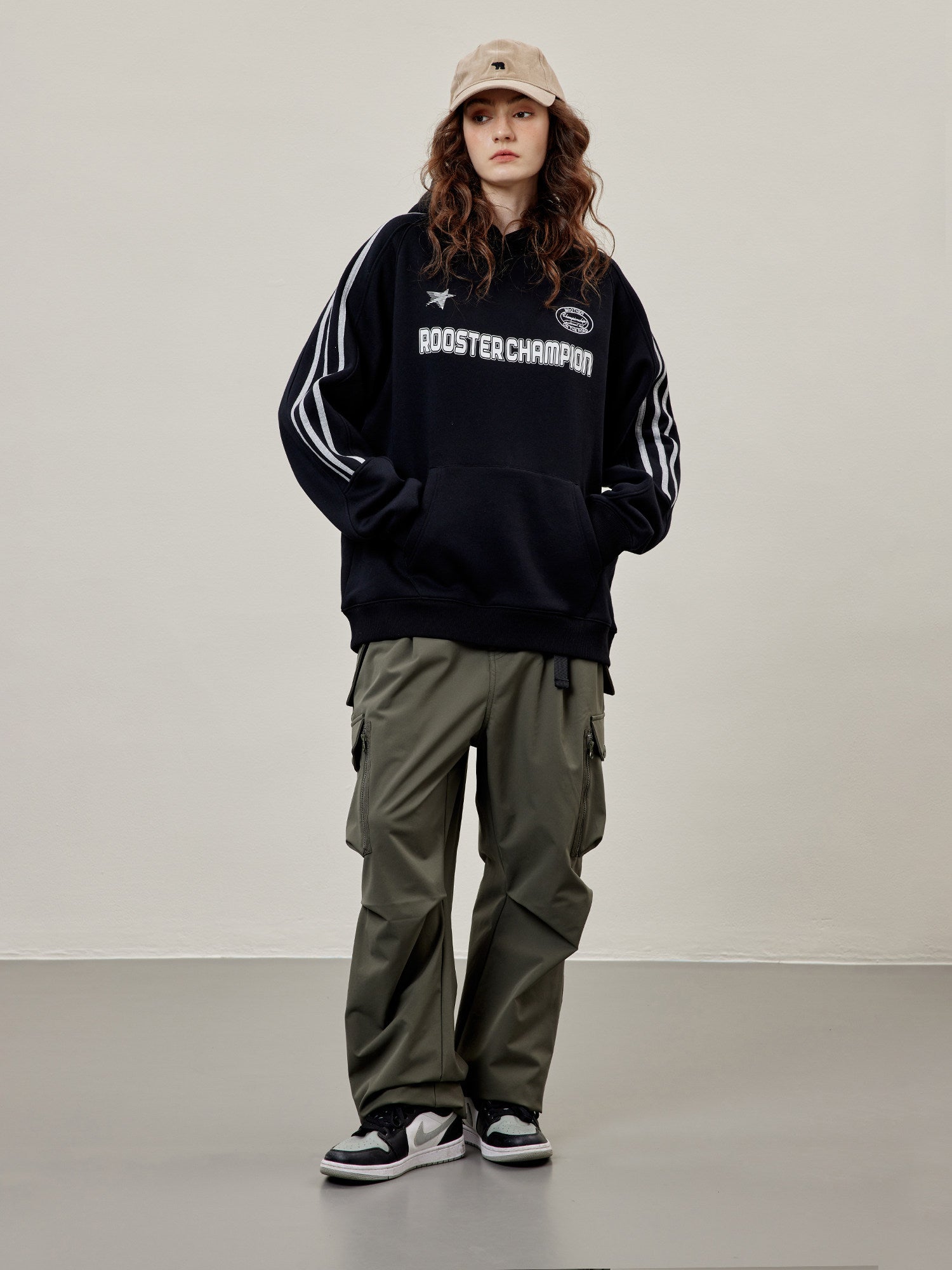 Basic Embroidery Logo Hoodies - Black